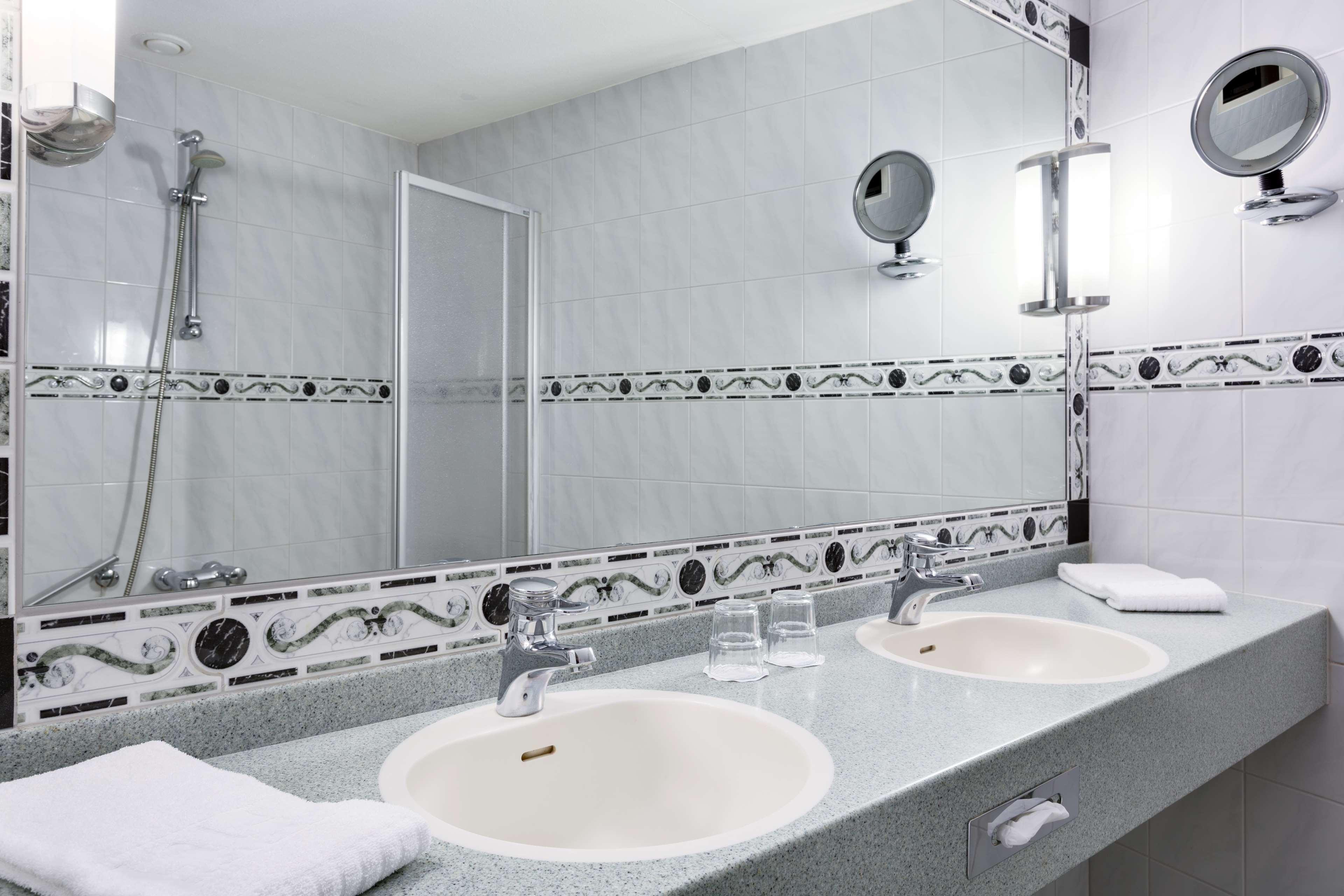 Nh Rijnhotel Hotel 4*